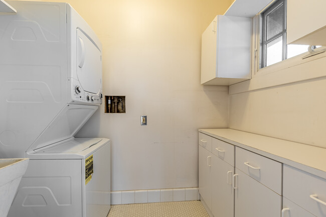 Laundry Room - 2344 SE Ankeny St