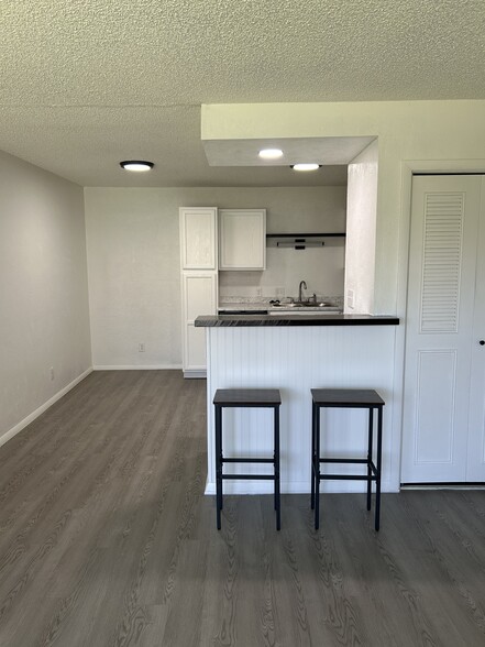 520D - Parkwood Gardens