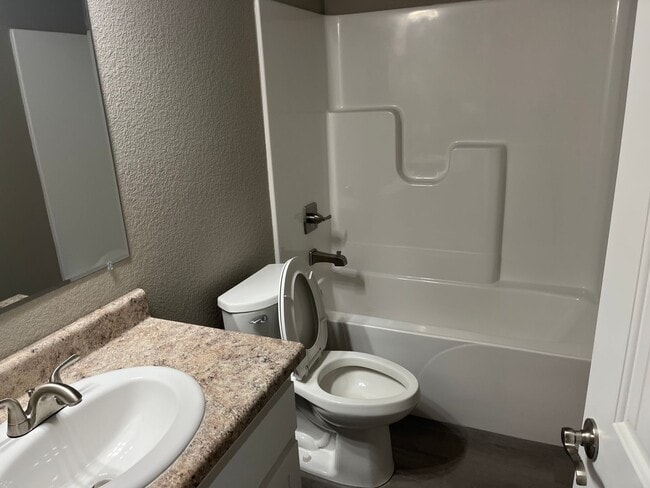 Building Photo - 222 W 8th St