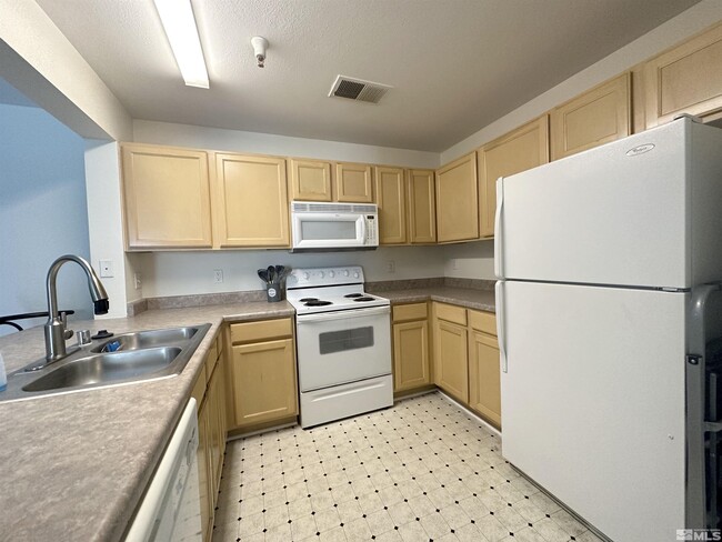 Building Photo - 200 Talus Way
