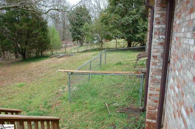 Building Photo - 506 Motor Boat Club Rd