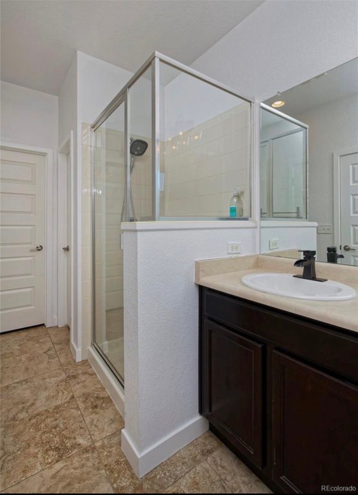 Building Photo - 2053 W 67th Pl
