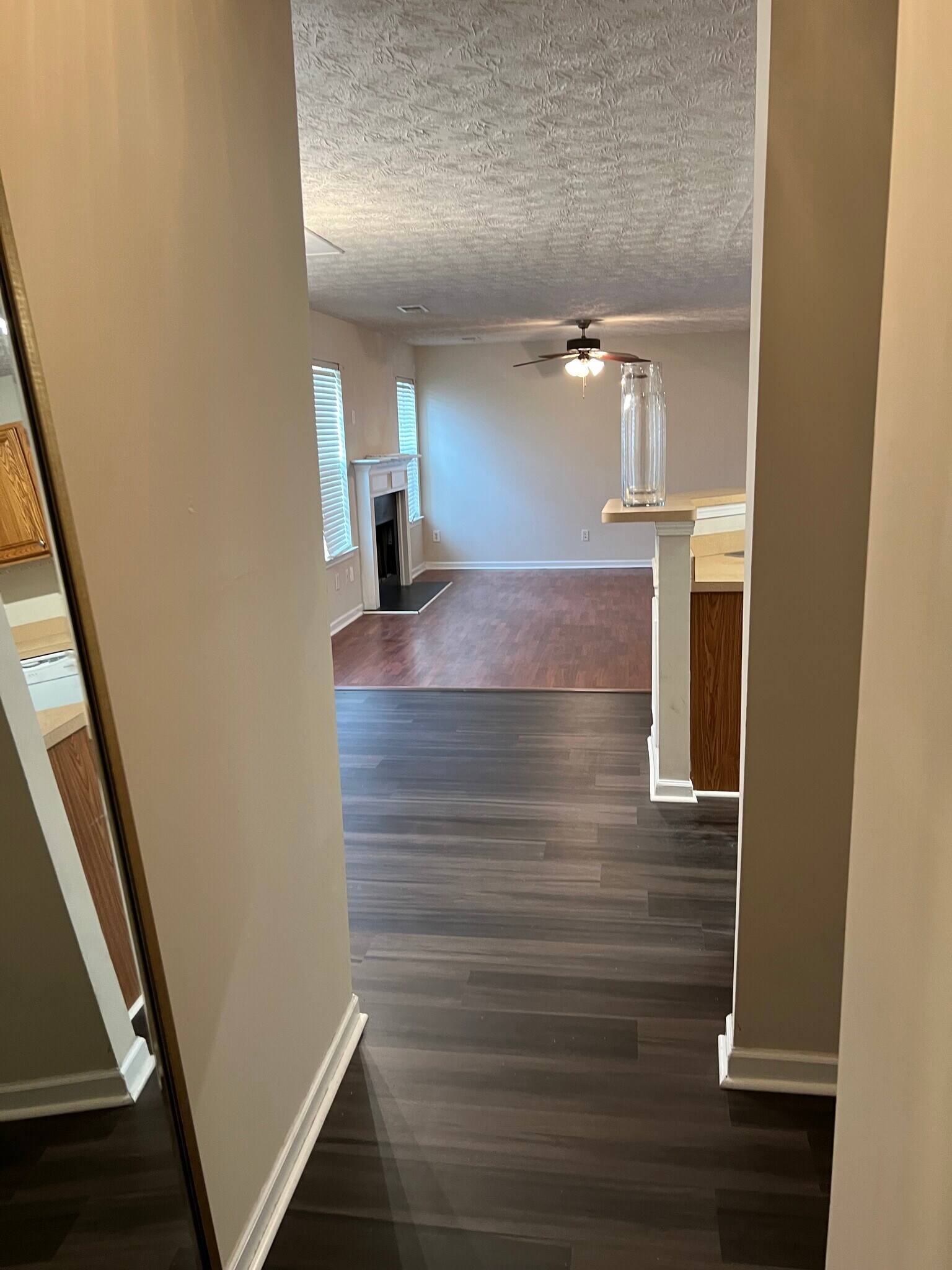 Building Photo - 827 Hannah Ct