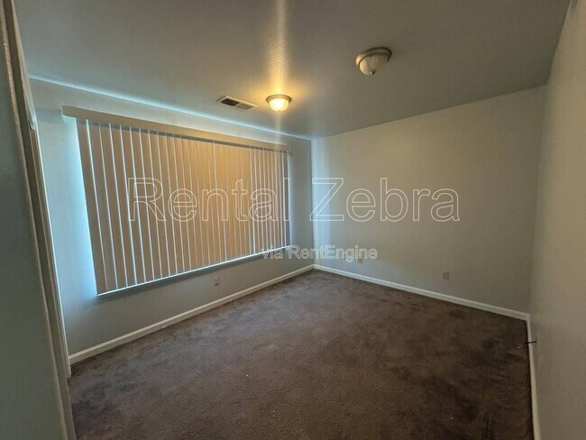 Building Photo - 2951 Willowbrook Dr