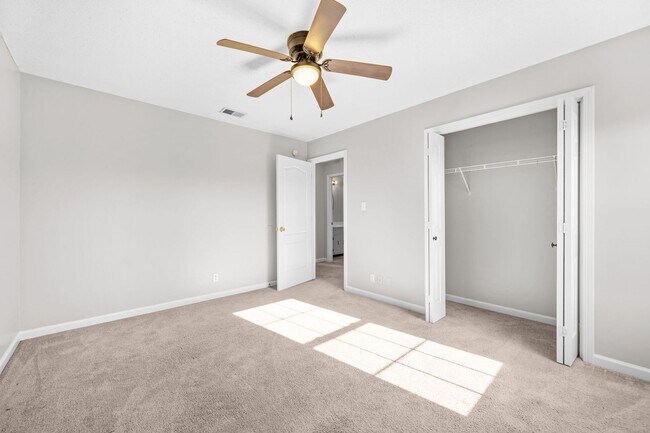 Building Photo - Charming Brick Home with Soaring Ceilings & Updated Finishes!