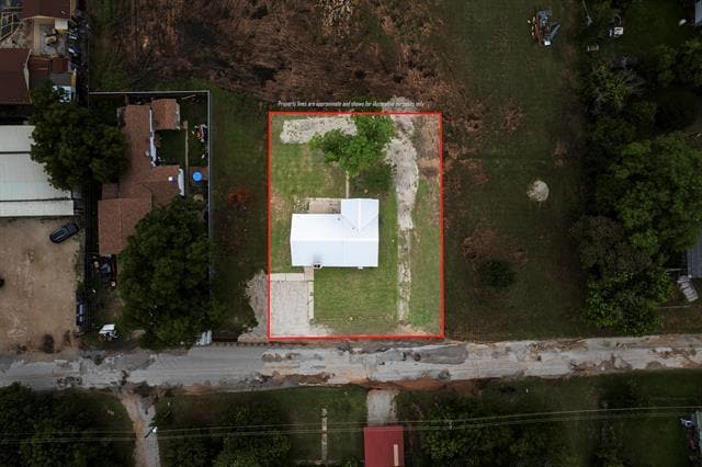 Building Photo - 841 N Burleson St