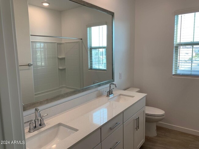 Building Photo - 4077 S Sabrina Dr