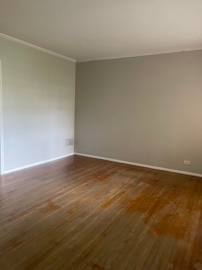 Building Photo - 254 Rosebud Ave