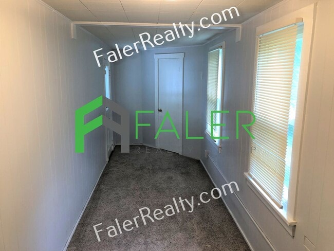 Building Photo - Huge 2-bedroom home with beautiful finishes