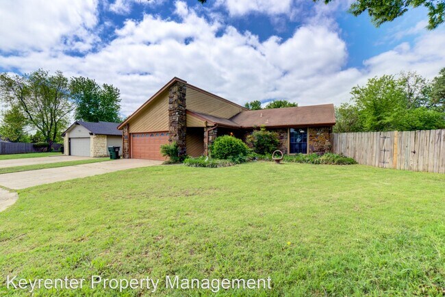 Building Photo - 3 br, 2 bath House - 8710 N 121st E Ave