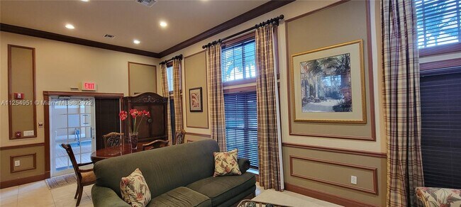 Building Photo - 400 Scotia Dr