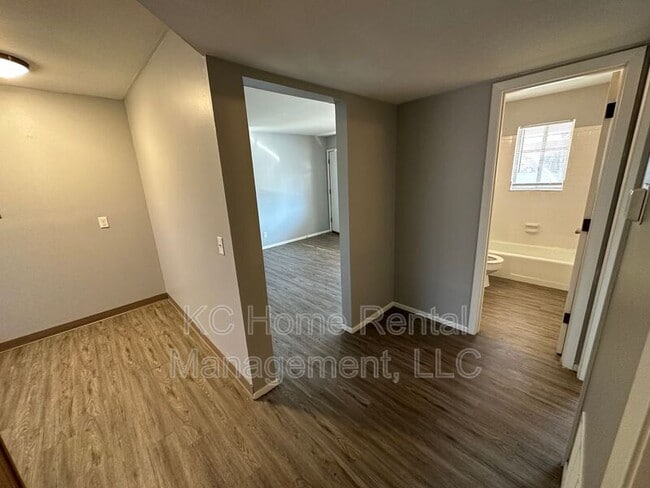 Building Photo - 2210 NE 77th St