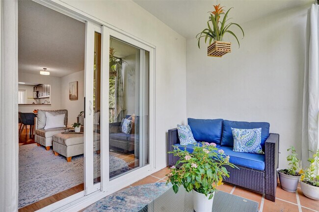 Building Photo - 2350 NE 14th Street Causeway