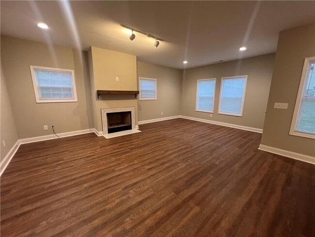 Building Photo - 536 Liberty Pk Dr