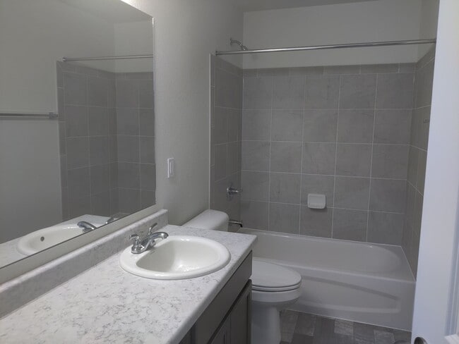 Building Photo - Gorgeous 3 Bedroom Home + office in Mountain Vista Ranch!