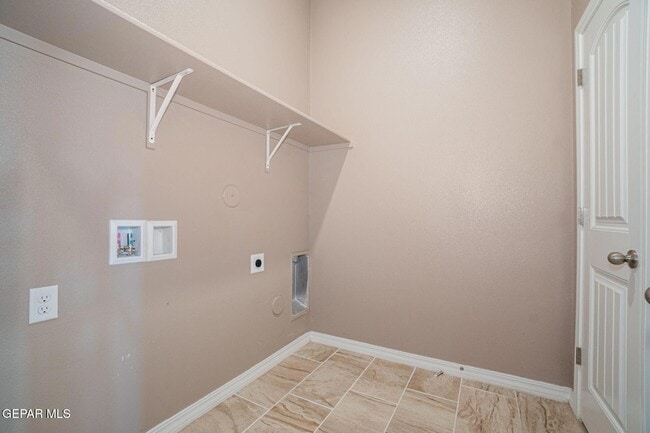 Building Photo - 2241 Tierra Delmonte Dr