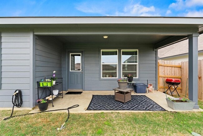 Building Photo - 405 Perry Pl