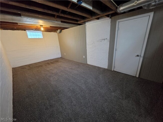 Building Photo - 3757 Grosvenor Rd