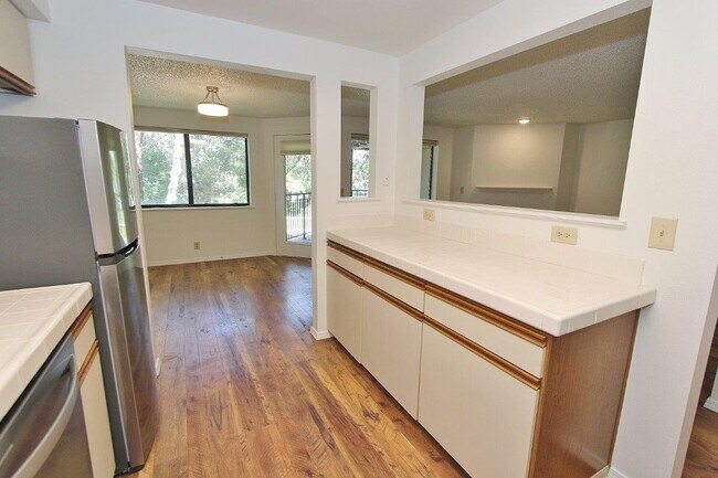 Building Photo - 3695 S Gekeler Ln