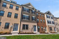 Building Photo - 5225 Manor Park Dr