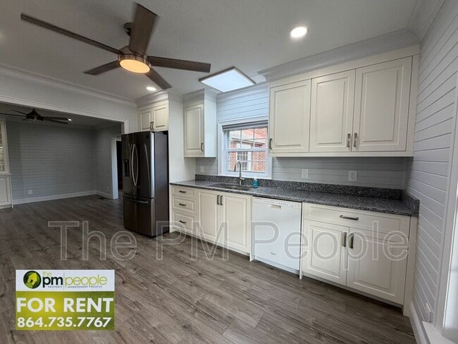 Building Photo - 134A Bennetts Bridge Rd.