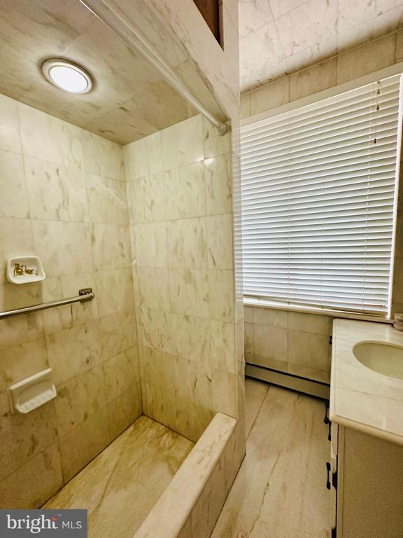 Building Photo - 3007 Oliver St NW