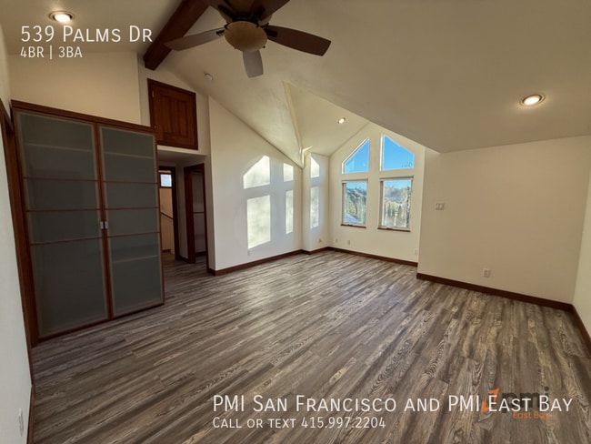 Building Photo - 539 Palms Dr