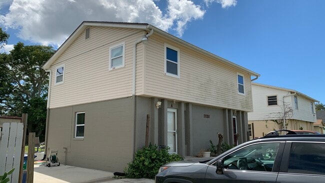 Building Photo - 2138 19th Ave SW
