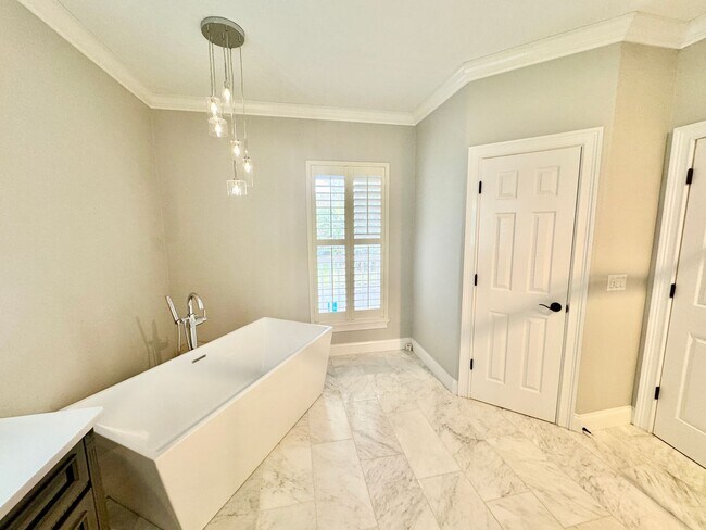 Building Photo - LUXURY RENTAL In Maitland - Winter Park Area 32751