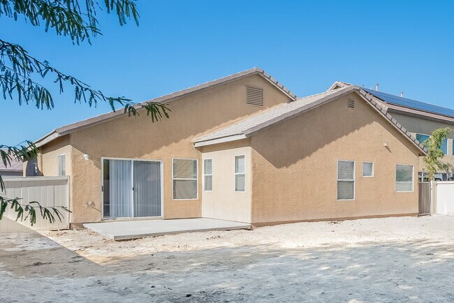 Building Photo - 4924 White Jade St