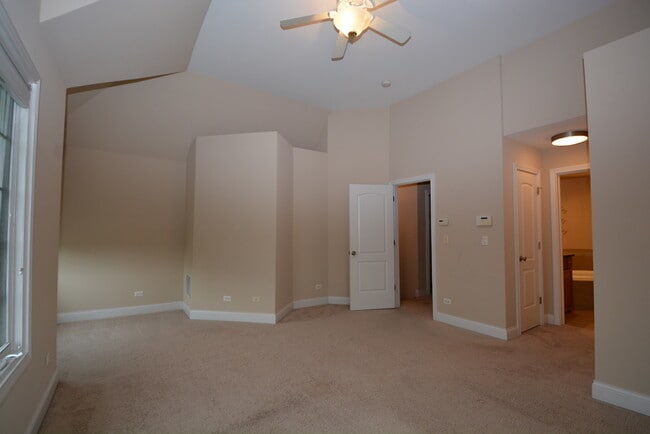 Building Photo - 1904 Alta Vista Ct