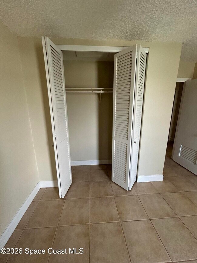 Building Photo - 310 Taylor Ave