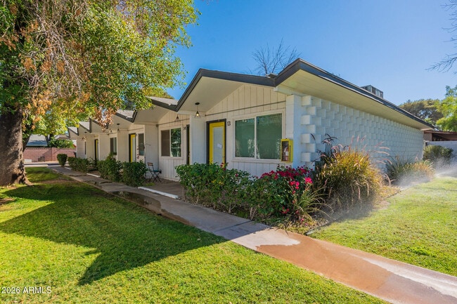 Building Photo - 2309 S College Ave