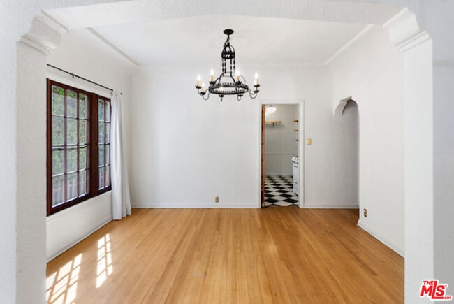 Building Photo - 419 N Ogden Dr