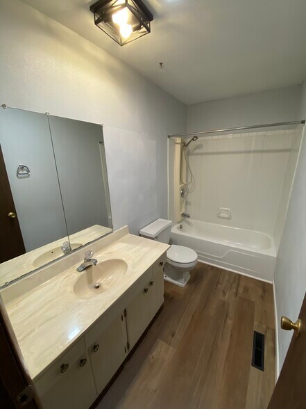 Bathroom - 13 Independence Dr