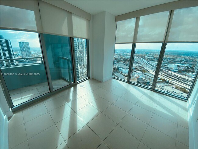 Building Photo - 888 Biscayne Blvd