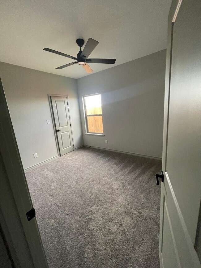 Building Photo - 8642 Fortuna Ct