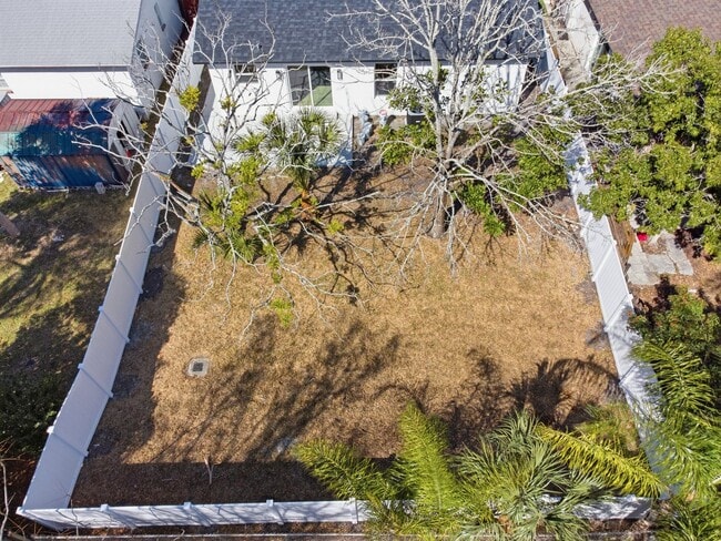 Building Photo - Top Shelf Aquisitions