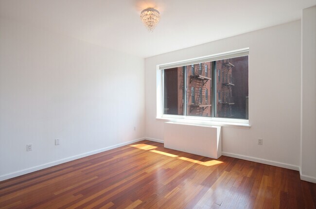 Building Photo - 603 W 148th St