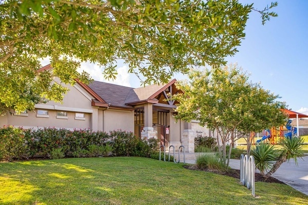 Building Photo - 176 Pebble Creek Ln