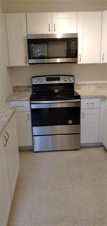 Kitchen - 1001 Royal Palm Blvd