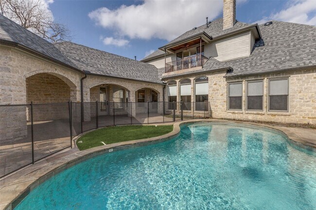 Building Photo - 6416 Dykes Way