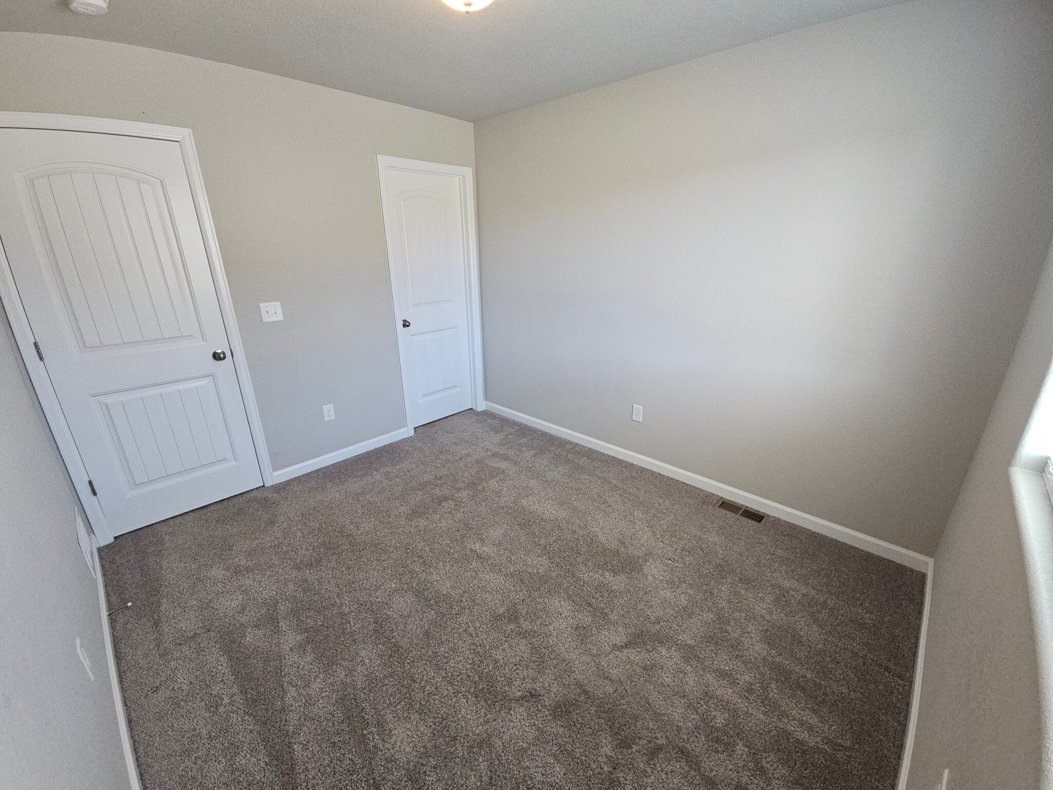 Building Photo - 1055 Petra Heights