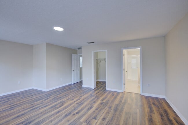 Building Photo - 2901 Ashford Park Pl