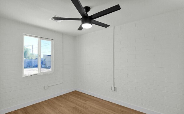 Building Photo - Newly Renovated 2 Bedroom, 1 Bath, with St...