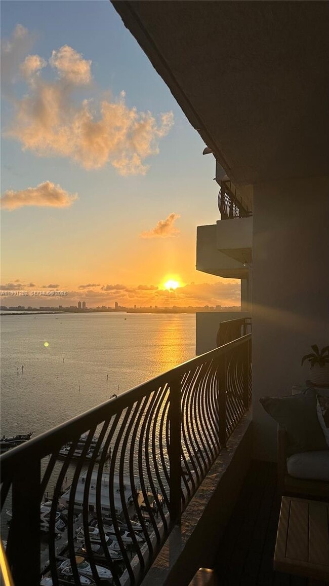 Building Photo - 555 NE 15th St