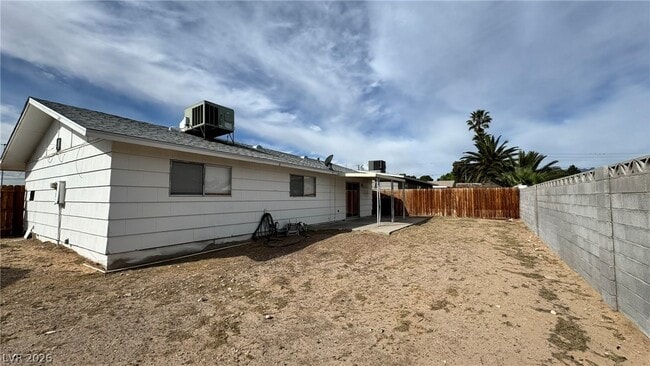 Building Photo - 6520 Dinning Ave