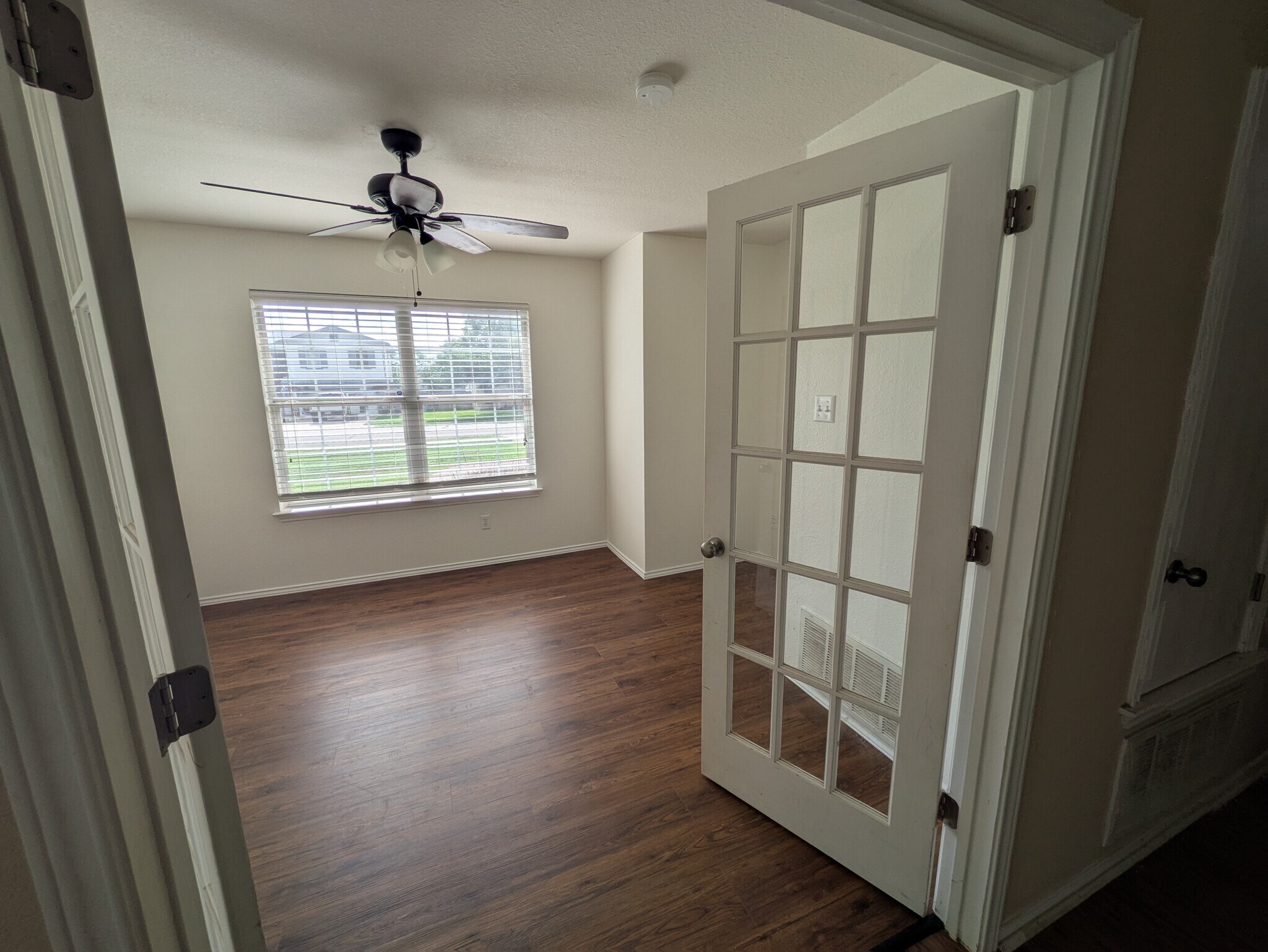 Building Photo - 133 Carolyns Way