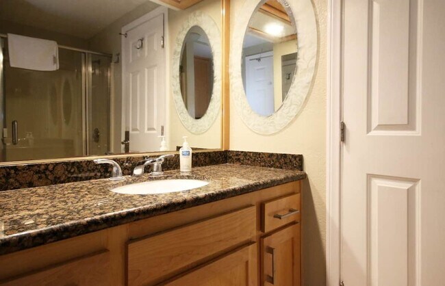 Building Photo - Beach front big duplex. Gustavo Lopez AMSI