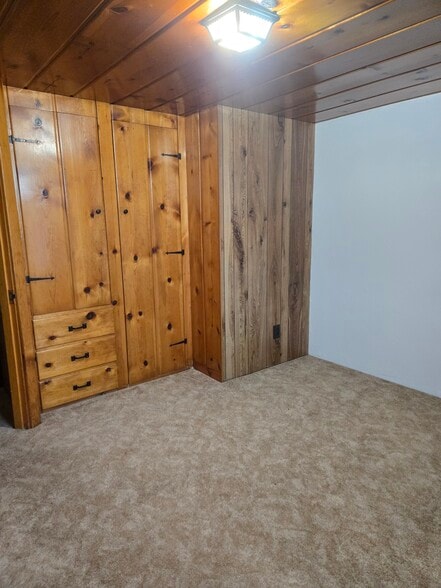 Building Photo - 2611 E 4000 N
